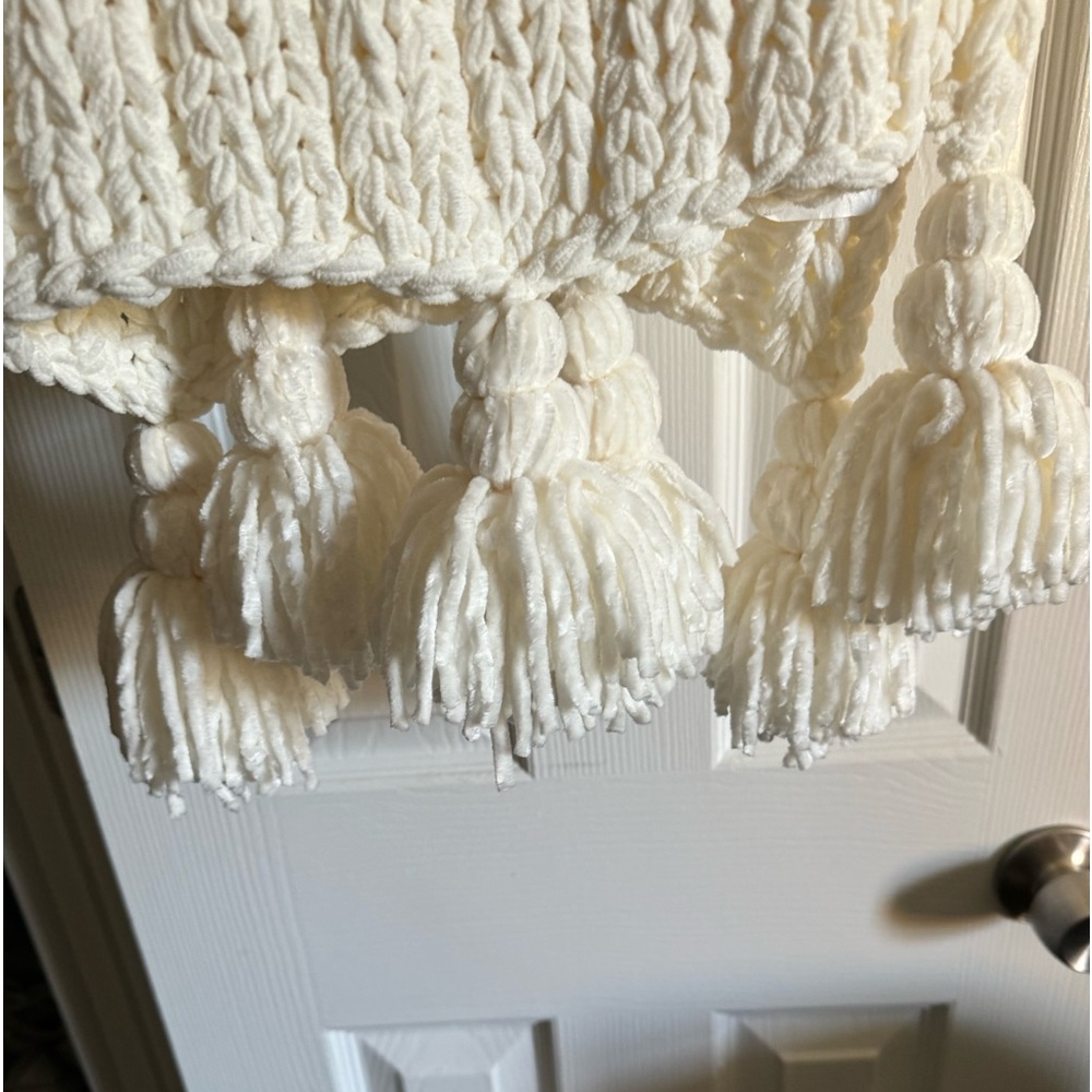UGG RARE IVORY BRAIDED KNIT THROW - Picture 8 of 16